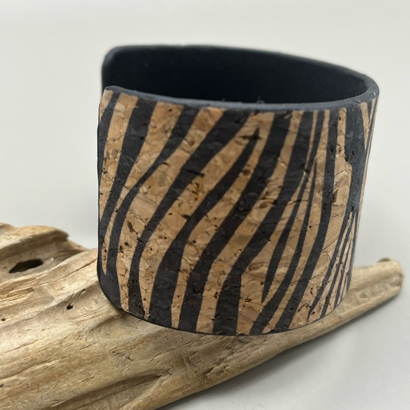 Zebra Print Cuff Cork Bracelet - Picture 2 of 6